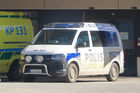 2004-POU221-1.jpg